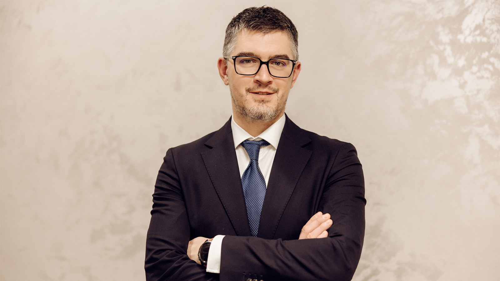 Mihai Oprea, expert Unvinpezi.ro: povestea unui deceniu de recenzii și pasiune pentru vin